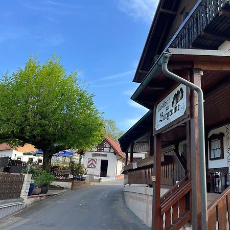 Gasthof Zur Burgruine Pottenstein Exteriör bild