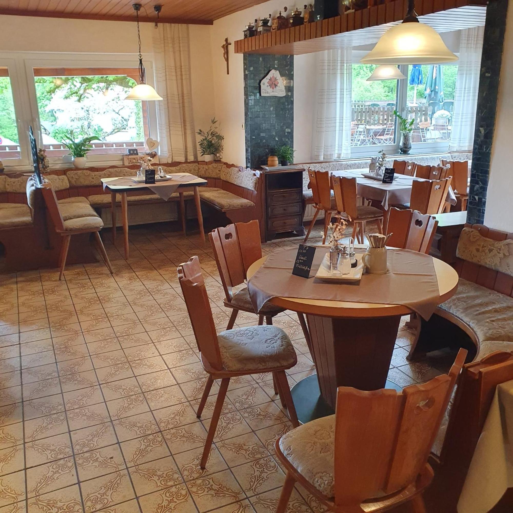 Gasthof Zur Burgruine Pottenstein Exteriör bild