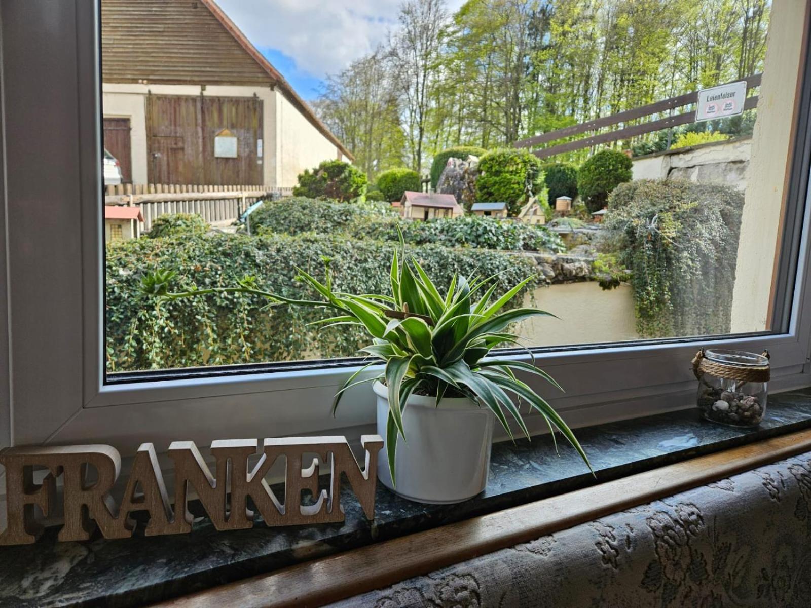 Gasthof Zur Burgruine Pottenstein Exteriör bild